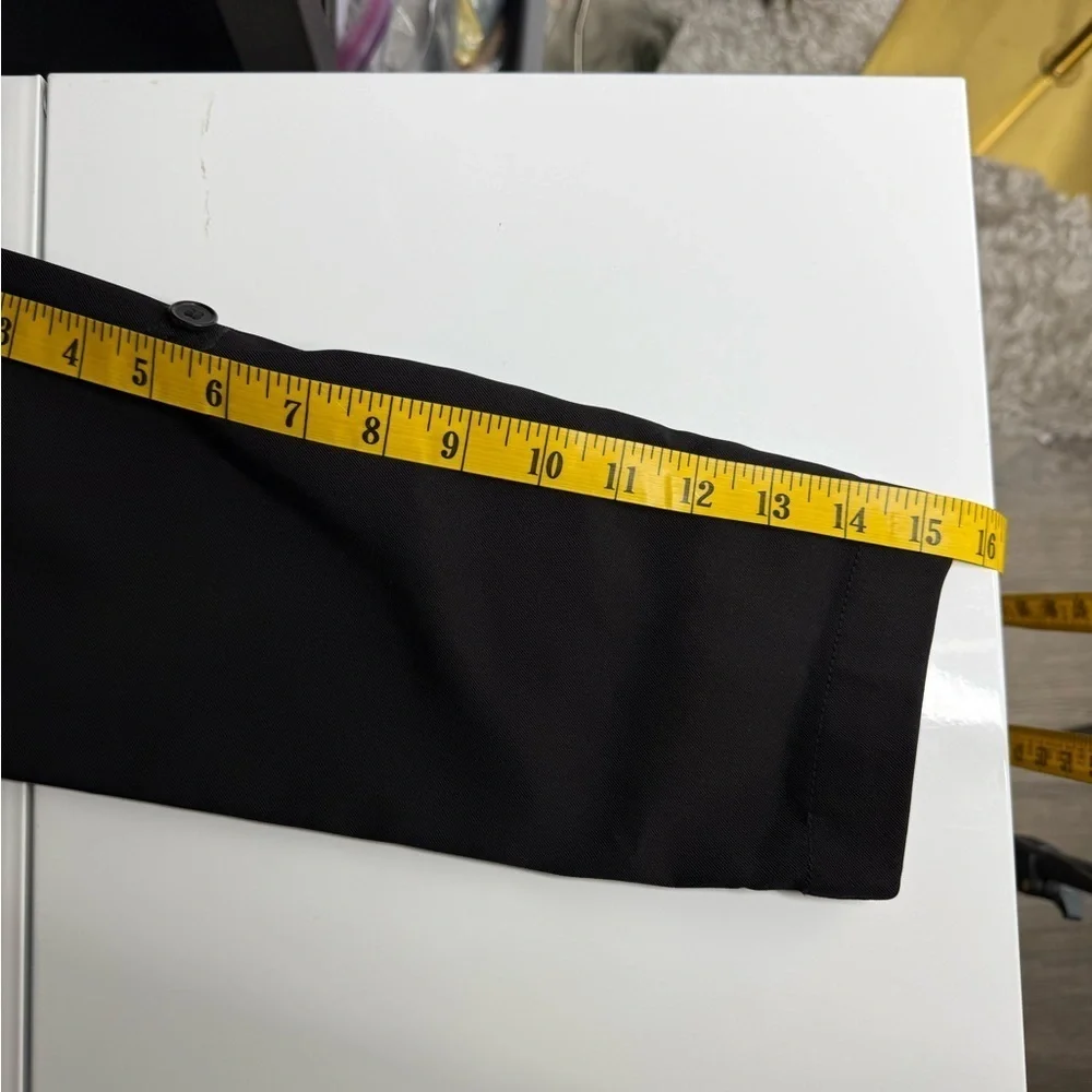 Max Studio color black
